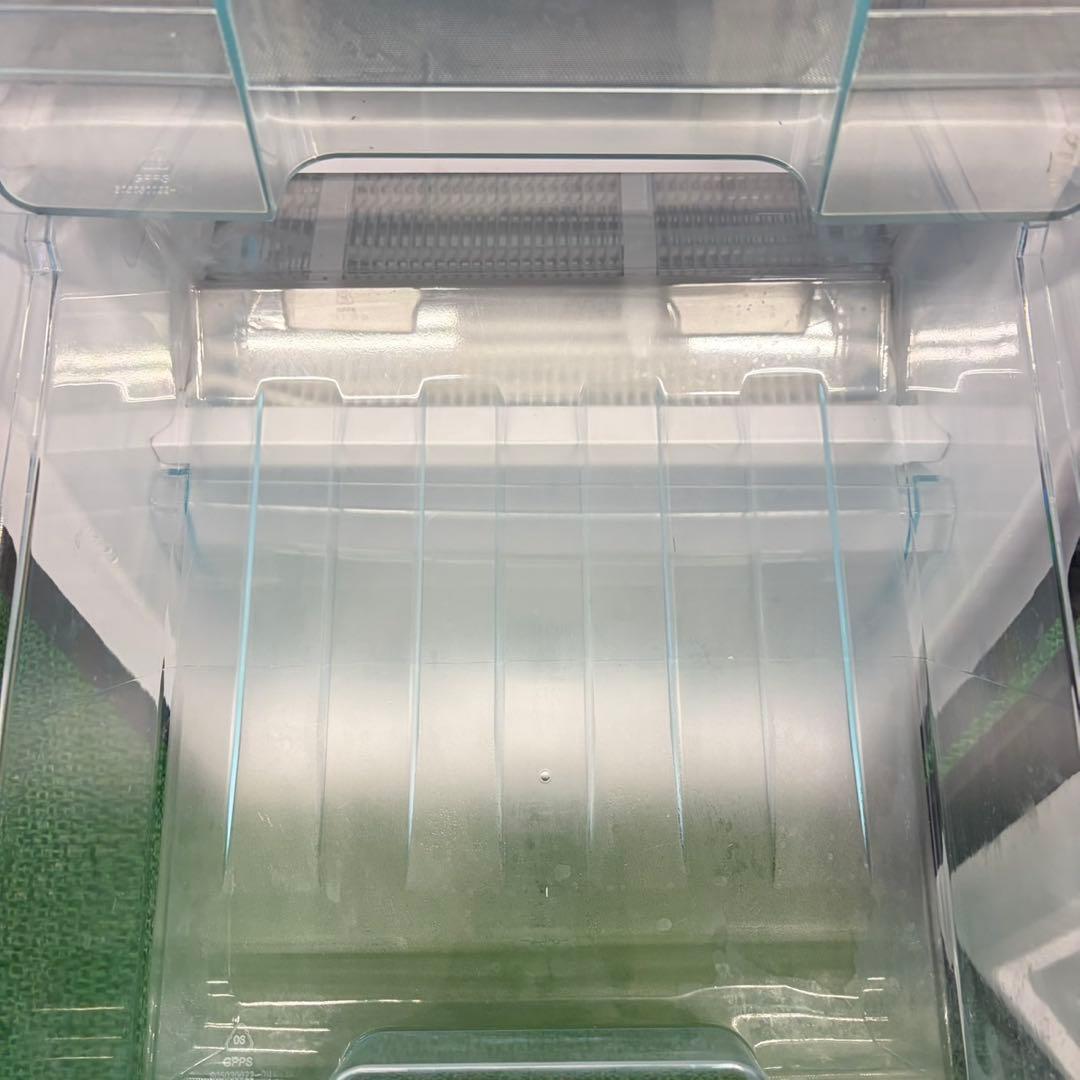 709 2023年　冷蔵庫　200L弱　スリムデザイン　小型　一人暮らし　洗濯機