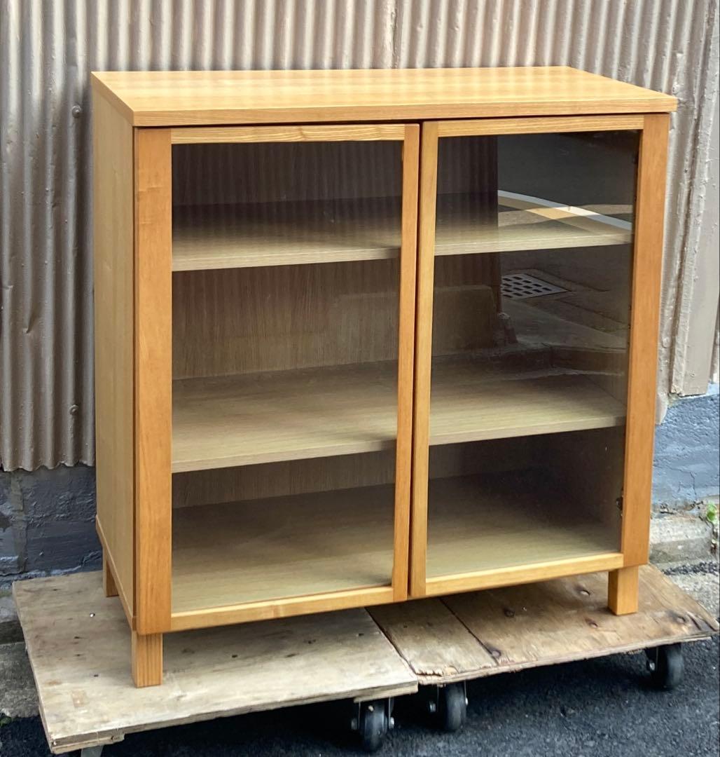 無印良品　ガラス扉キャビネット