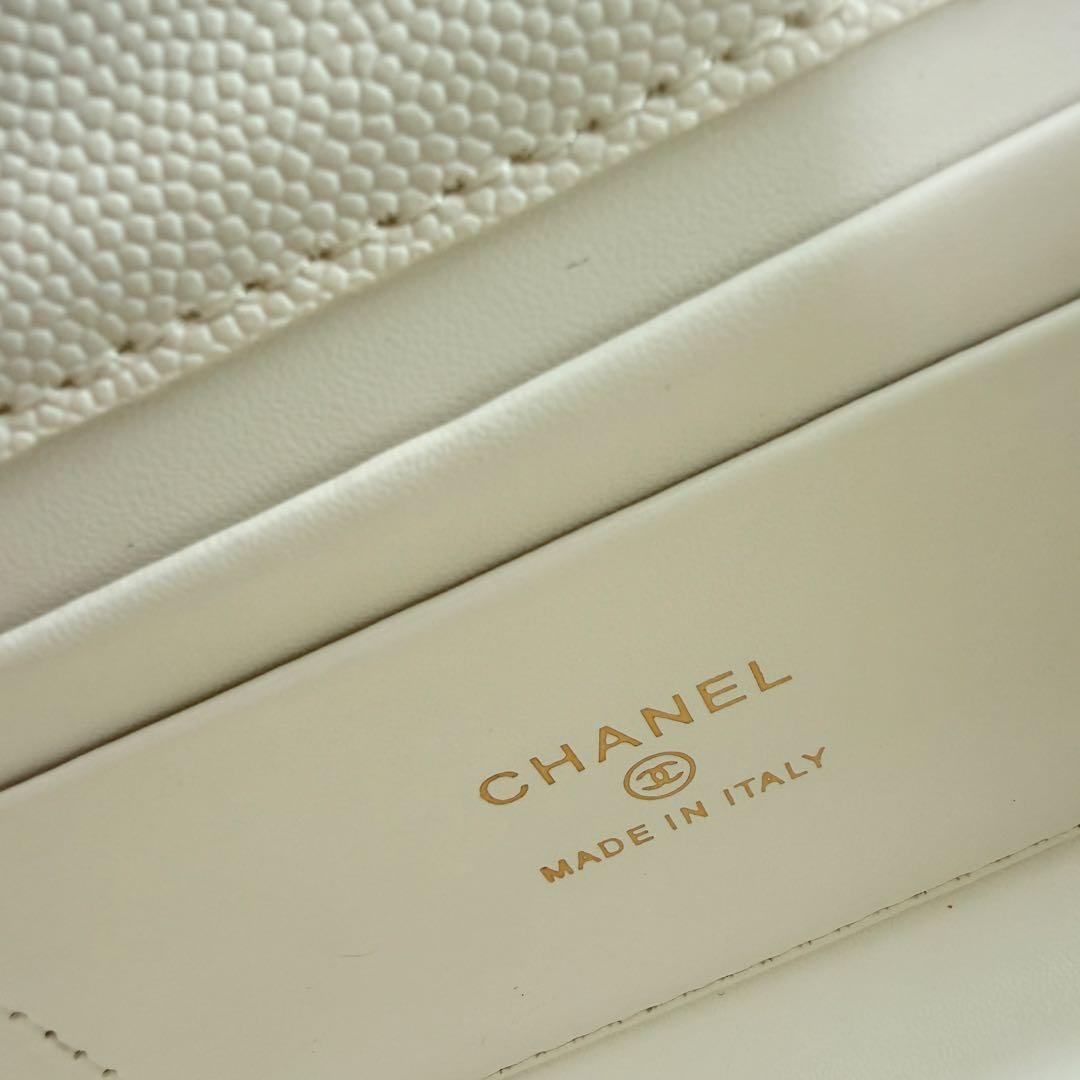 CHANEL ショルダーバッグ　シャネル　ホワイト　非売品　VIP限定ギフト