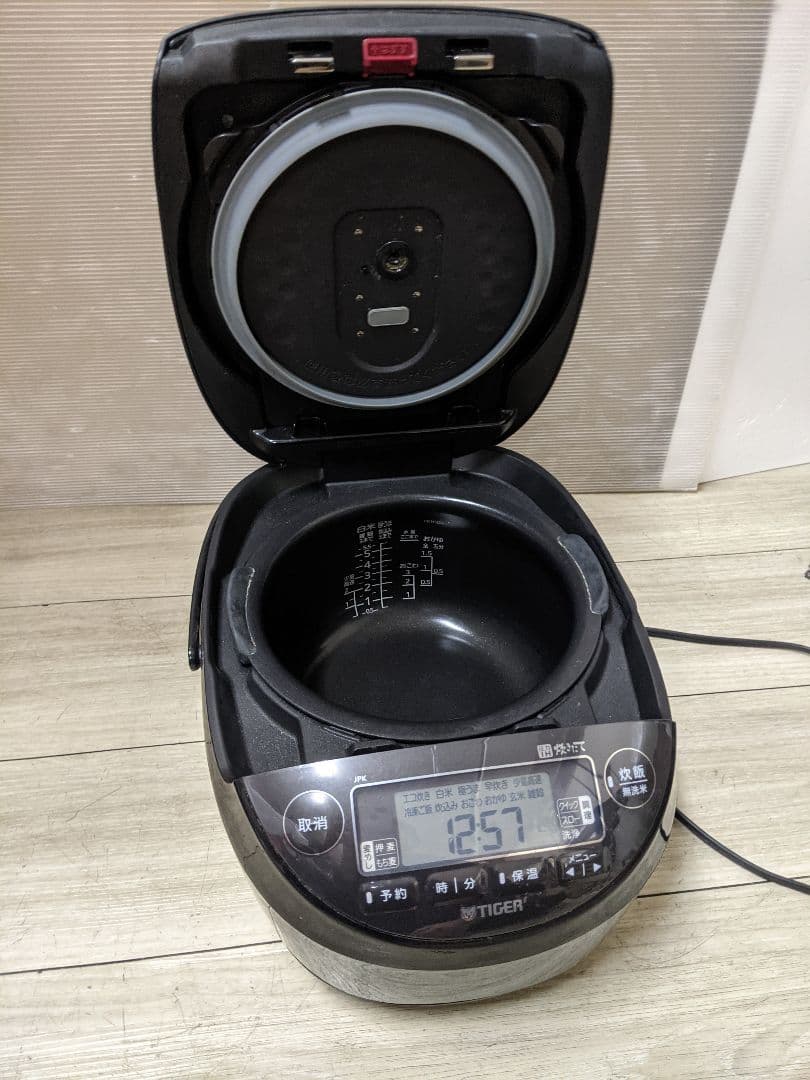 タイガー魔法瓶 TIGER 炊飯器 5.5合 圧力IH式 JPK-H100K