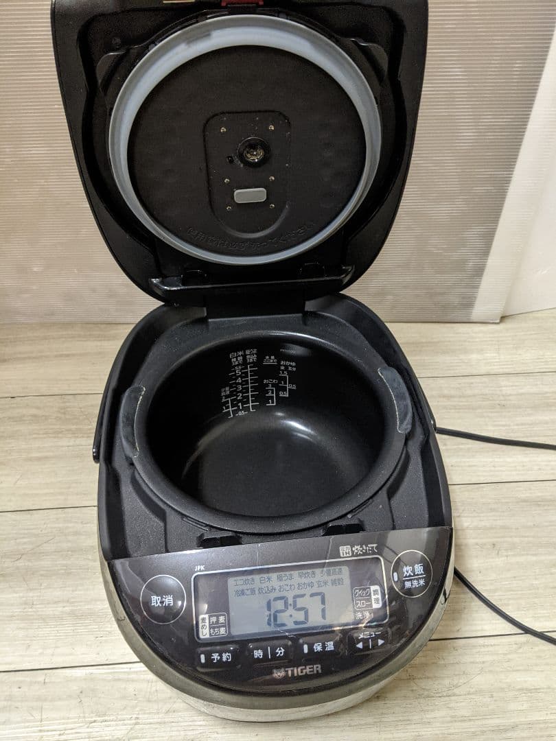 タイガー魔法瓶 TIGER 炊飯器 5.5合 圧力IH式 JPK-H100K