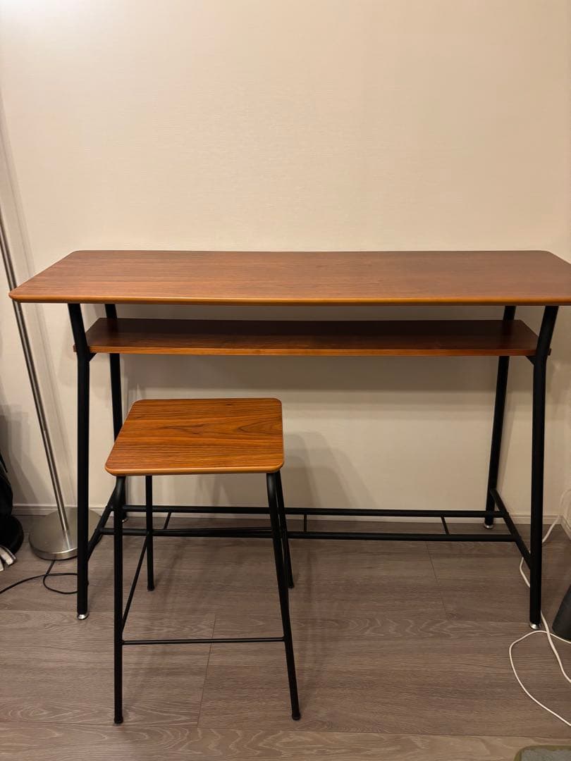 カウンターテーブル　イスは別売り ！