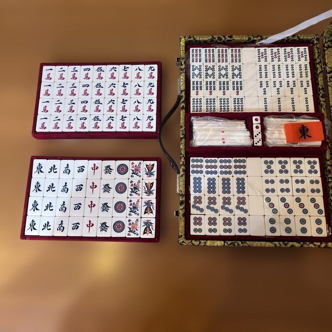希少レトロ麻雀牌セット 伝統的デザイン 役一覧表付き