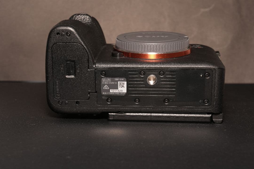 Sony α7R V ミラーレスカメラ 本体と付属品