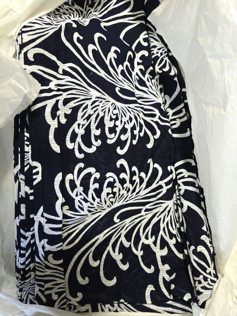 本日のみ破格にしています。日本橋竺仙 綿絽 紺地 波菊浴衣単品