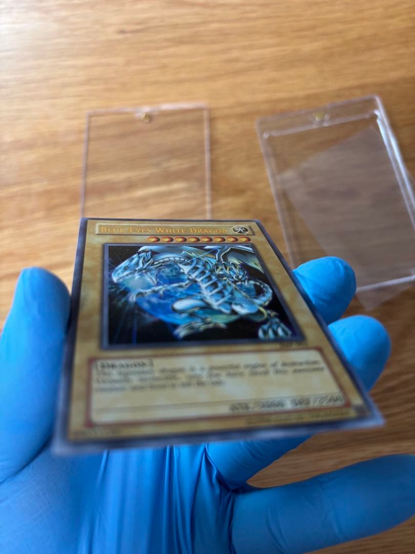 美品　遊戯王カード　英語版　ブルーアイズホワイトドラゴン