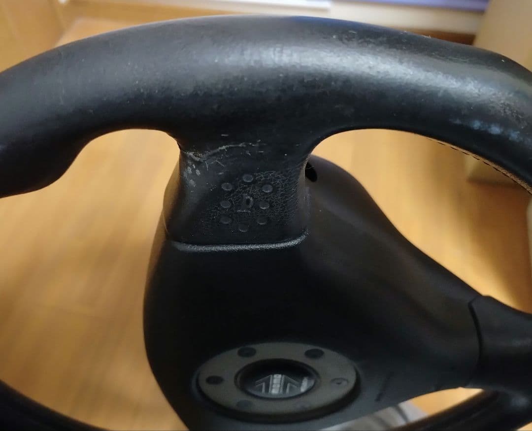 三菱　ランサーエボリューション　MOMOステアリング　本革