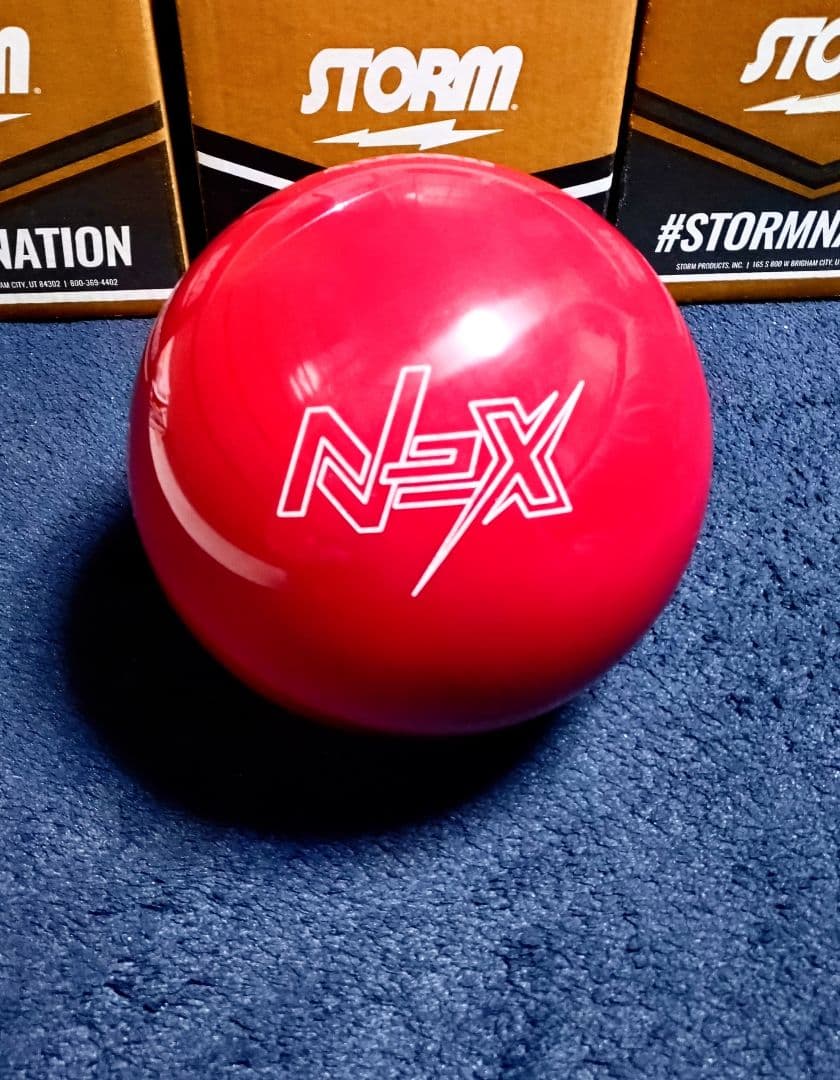 ソリッド　ロック　ボウリング　ボール　スポーツ　ストーム