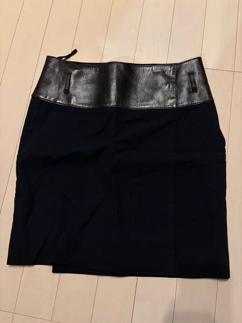 GUCCI グッチ　レザー　スカート