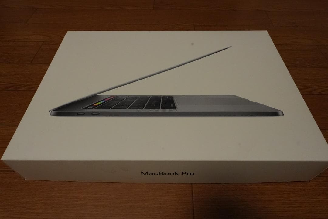 MacBook Pro 2018 メモリ32GB Core i7 注意事項あり