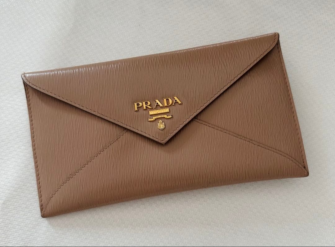 美品！値引き歓迎！PRADA 長財布