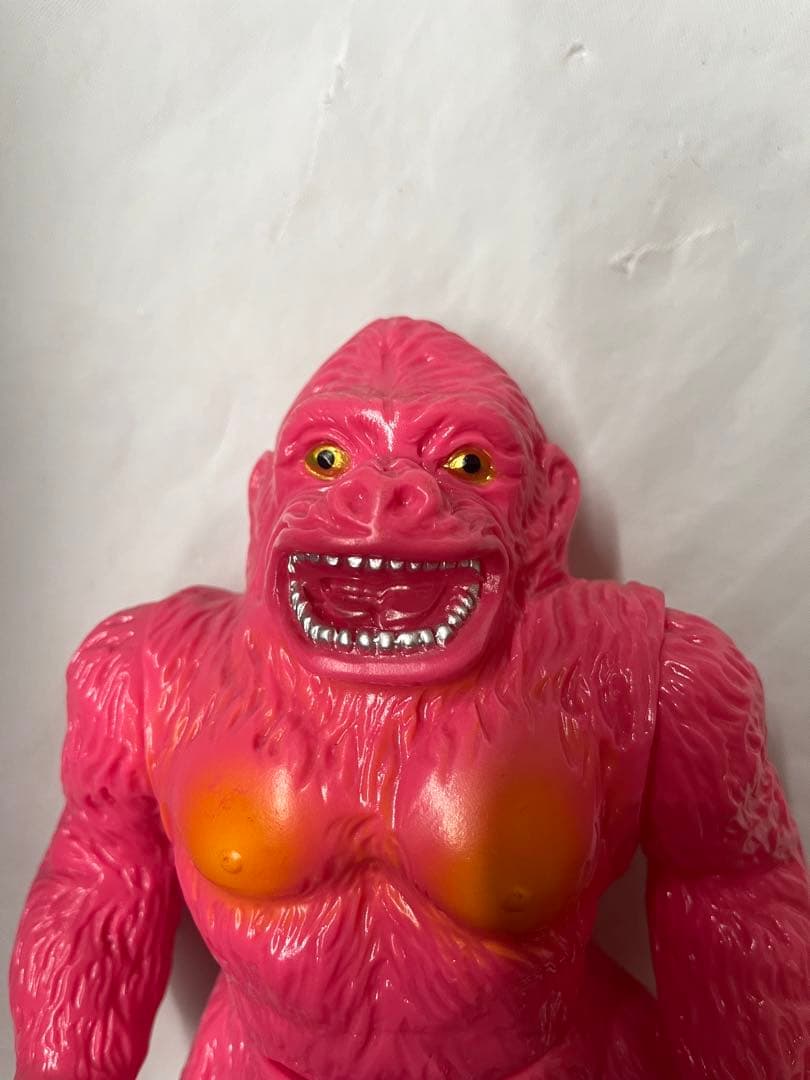 マルサン　ウルトラ怪獣シリーズ　ジャイアントゴリラ　復刻　ソフビ　ピンク