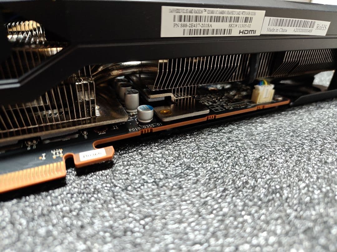 グラフィックボード・グラボ・ビデオカード AMD Radeon RX6800 SAPPHIRE PULSE