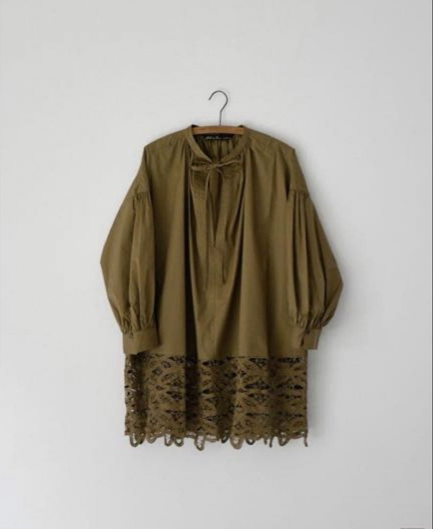 ハグオーワー　バテンレースチャーチチュニックブラウス 新品未使用