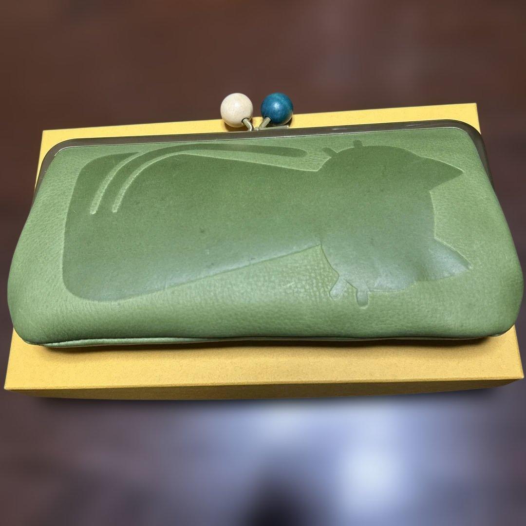 【値下げ】猫デザイン グリーン レザー長財布