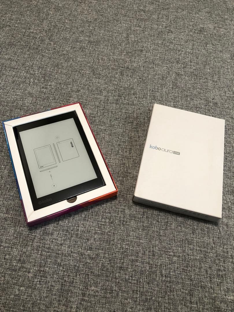 kobo aura ONE 本体