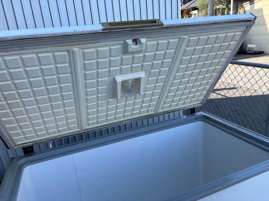 SANYO 冷凍庫 ホワイト　ストッカー