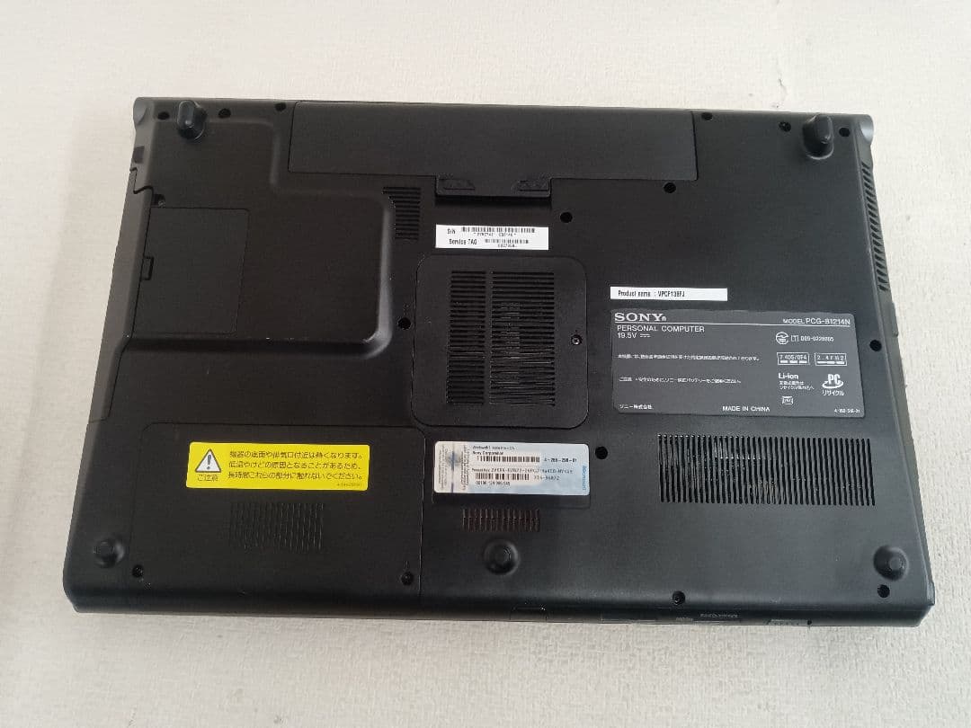 † Sony VAIO PCG-81214N 8GB ストレージ無