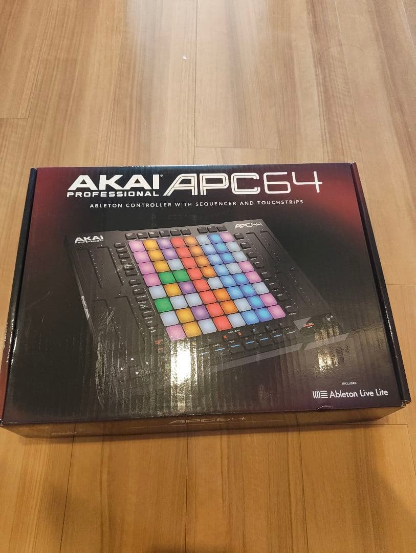 AKAI APC64 MIDIコントローラー