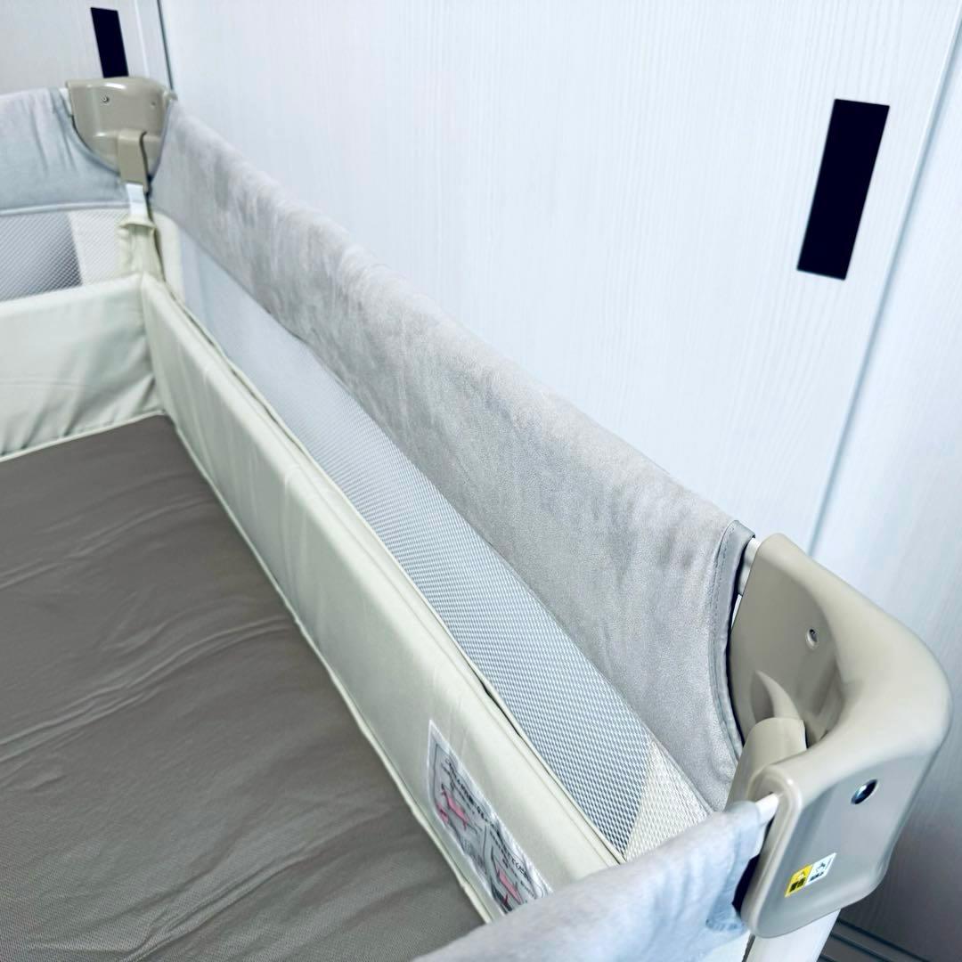 【美品】ベビーベッド ココネルエアープラスAB ホワイトベージュ