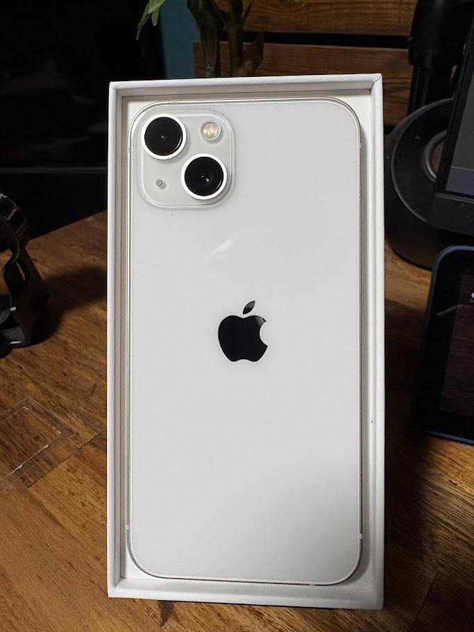 Apple iPhone 13 ホワイト スターライト　94%