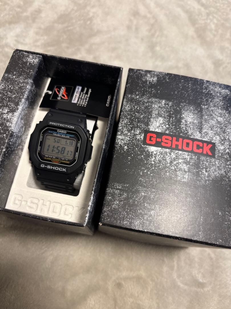 【新品・未使用】G-SHOCK ソーラーG-5600UE-1DR 定価1.9万