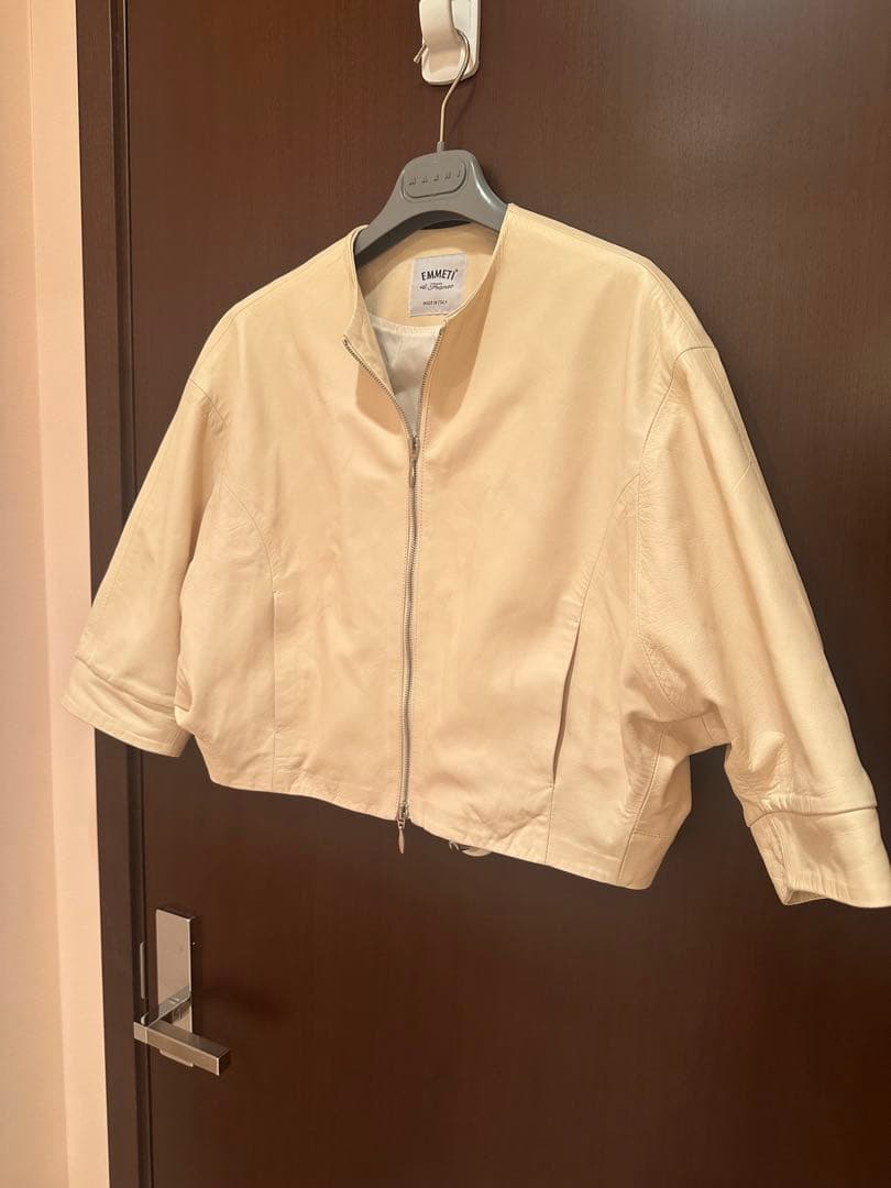 EMMETI⭐︎エンメティ レザー七分丈レディースジャンパー羊革 ラムスキン　38