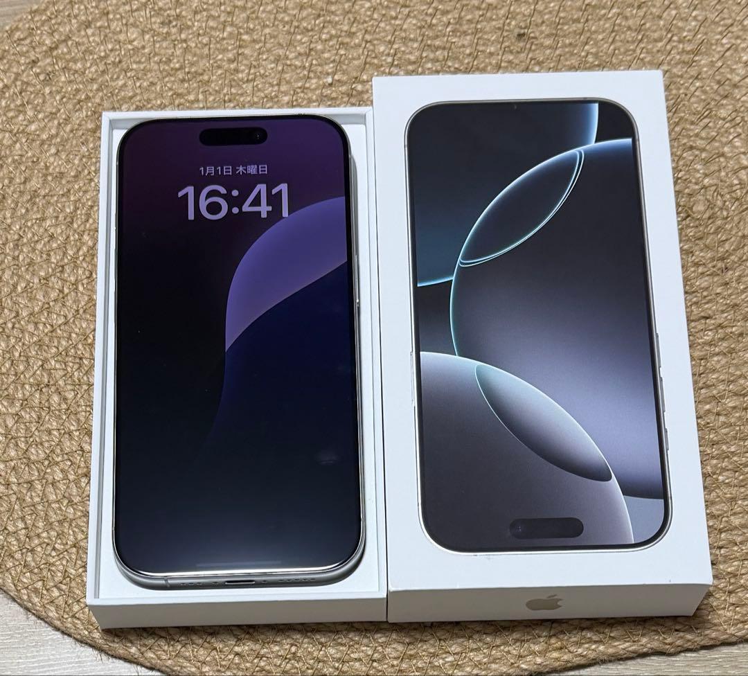 極美品iPhone 16 Pro 128GB ホワイトチタニウム SIMフリー