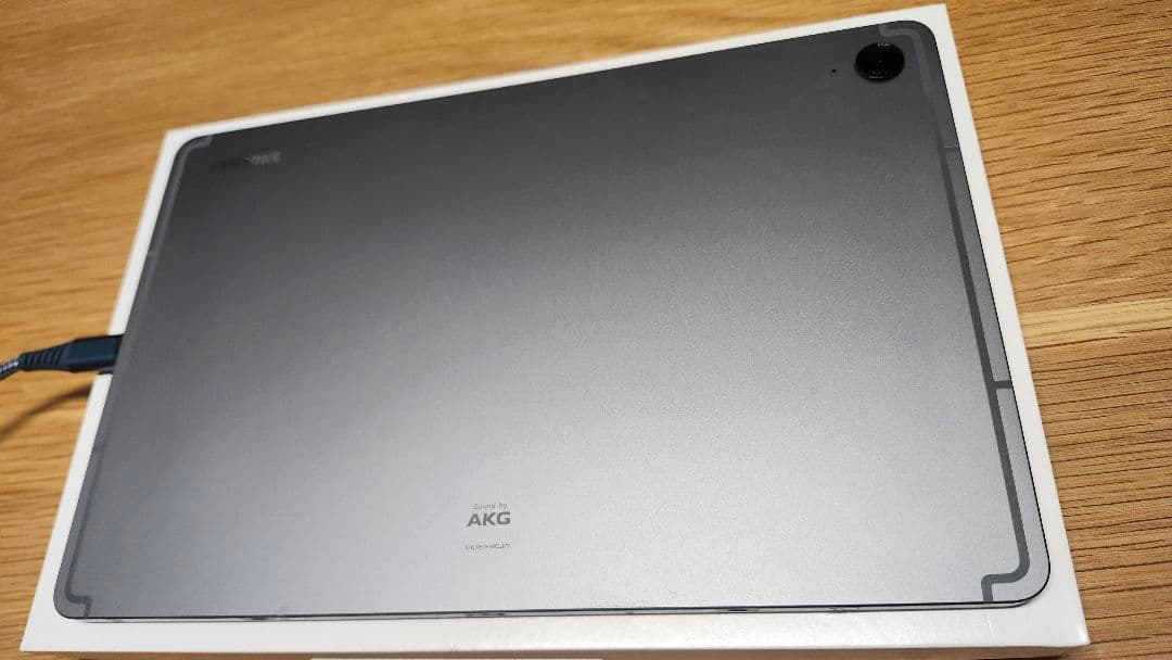 Galaxy Tab S9 FE グレー　Sペン・カバー・指紋防止フィルム付き