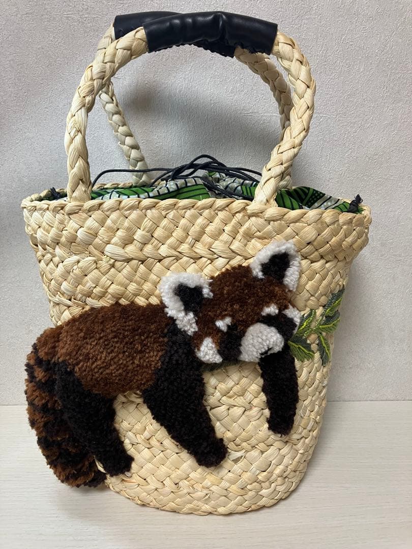 【極美品】イアパピヨネ earPAPILLONNER かごバッグ レッサーパンダ