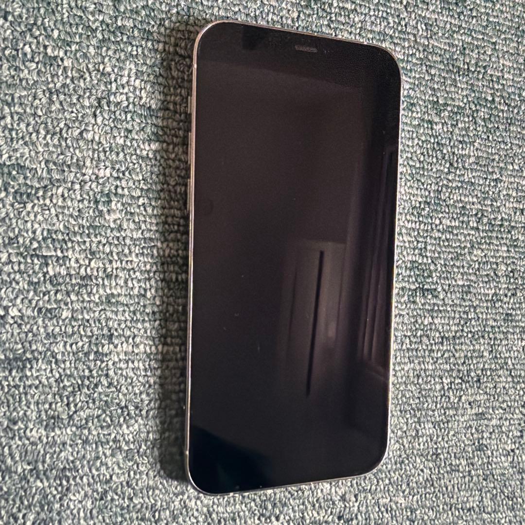 A*☆様 iPhone12 PRO シルバー　SIMフリー