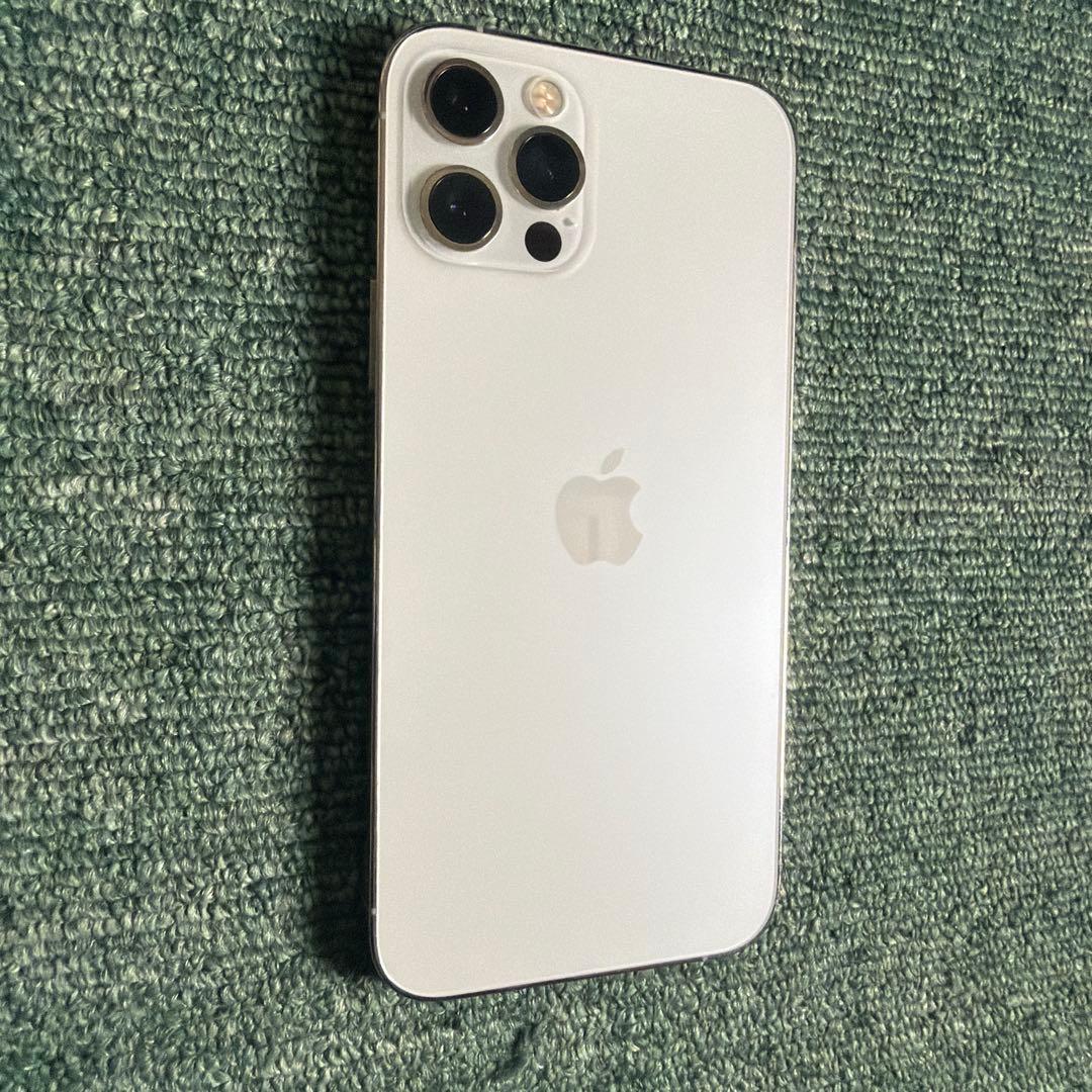 A*☆様 iPhone12 PRO シルバー　SIMフリー