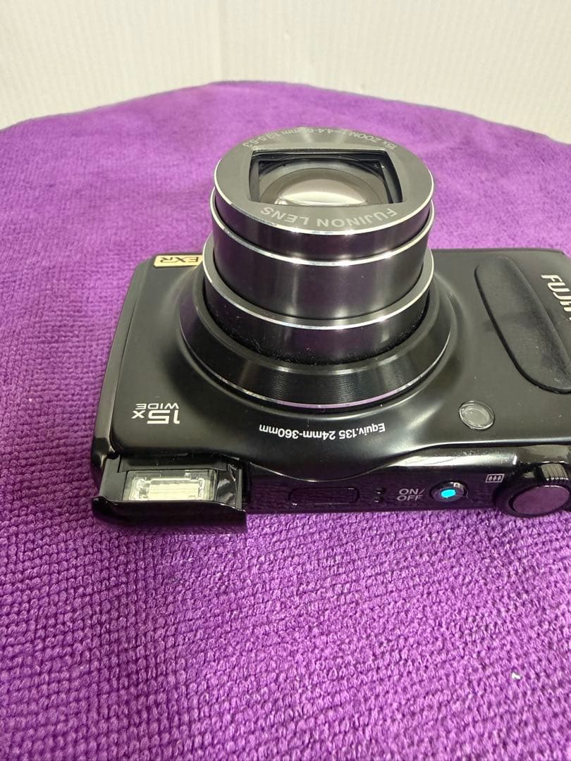 Fujifilm FinePix F300EXR デジタルカメラ