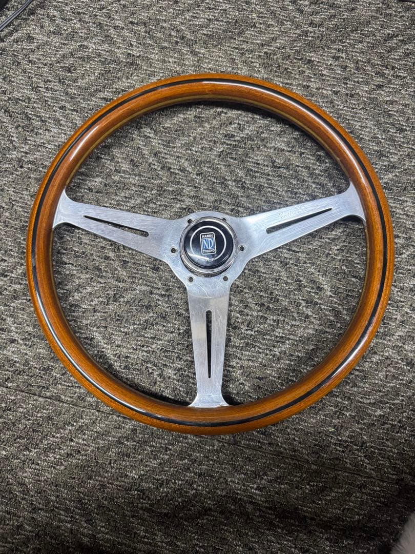 Nardi ナルディ　ステアリングホイール