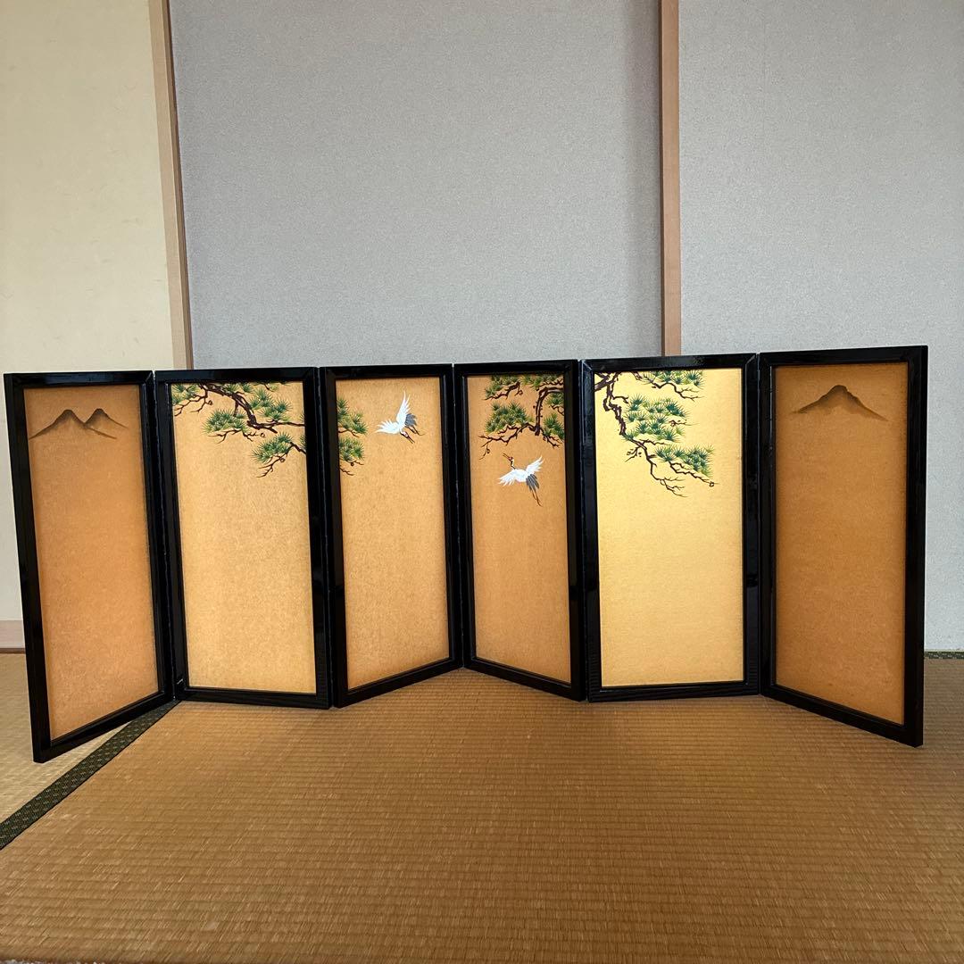 雛人形錦屏風　手書蒔絵　松、鶴