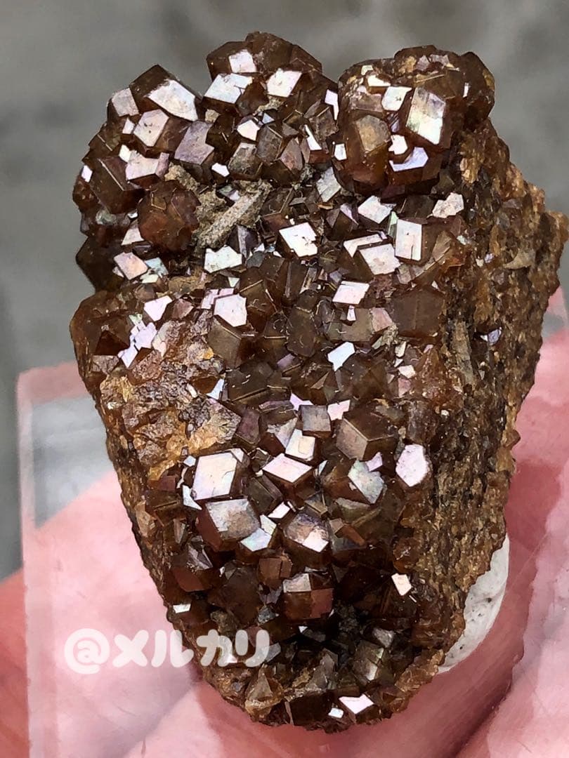 国産鉱物　天川村　レインボーガーネット（宝石質！）