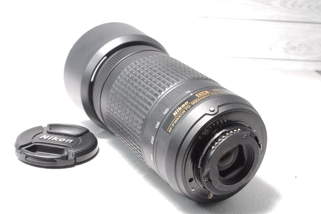Nikon AF-P 70-300mm VR 超望遠レンズ レンズフード付　美品
