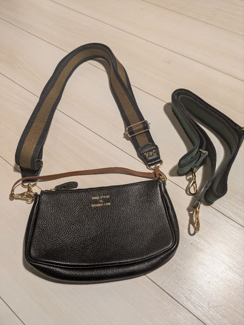 ヤングオルセン　ミニバッグ