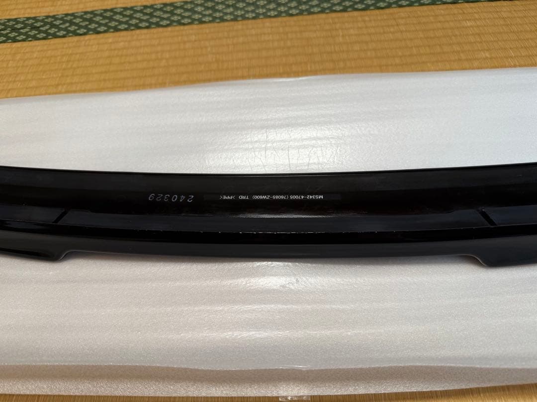 60プリウス用 GR テールゲートスポイラー TRD