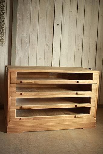 古い前面ガラスの引き出し4段　カトラリー収納　食器棚　収納棚　古家具