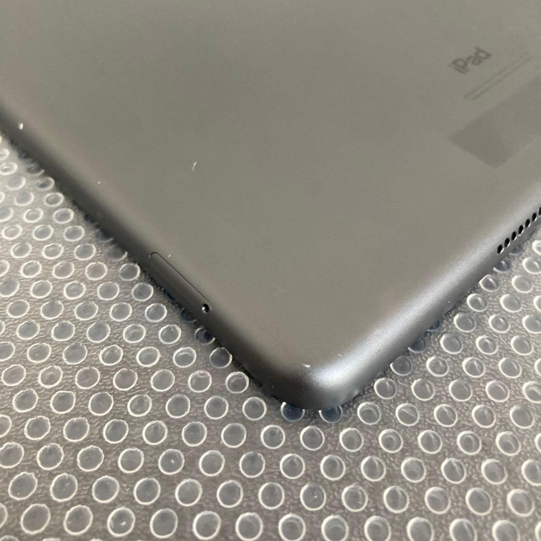 3867【早い者勝ち】iPad7 第7世代 32GB SIMフリー☆