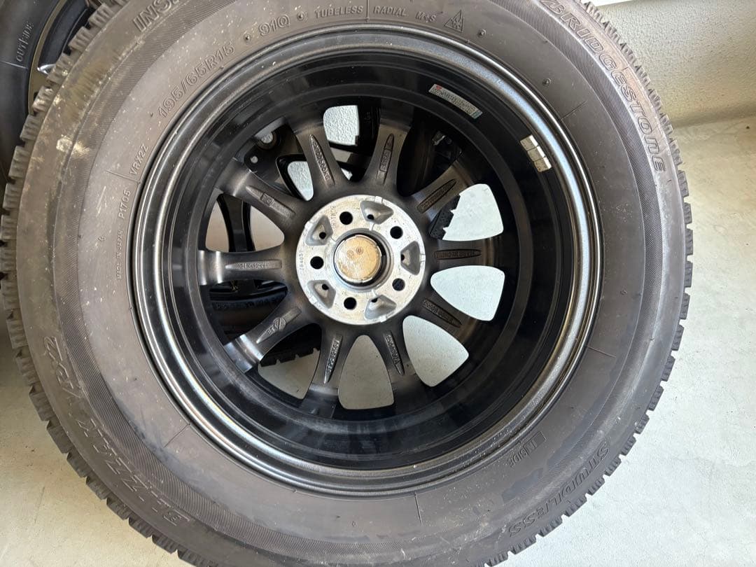極美品　195/65R15 pcd100 スタッドレス VRX2プリウスカローラ