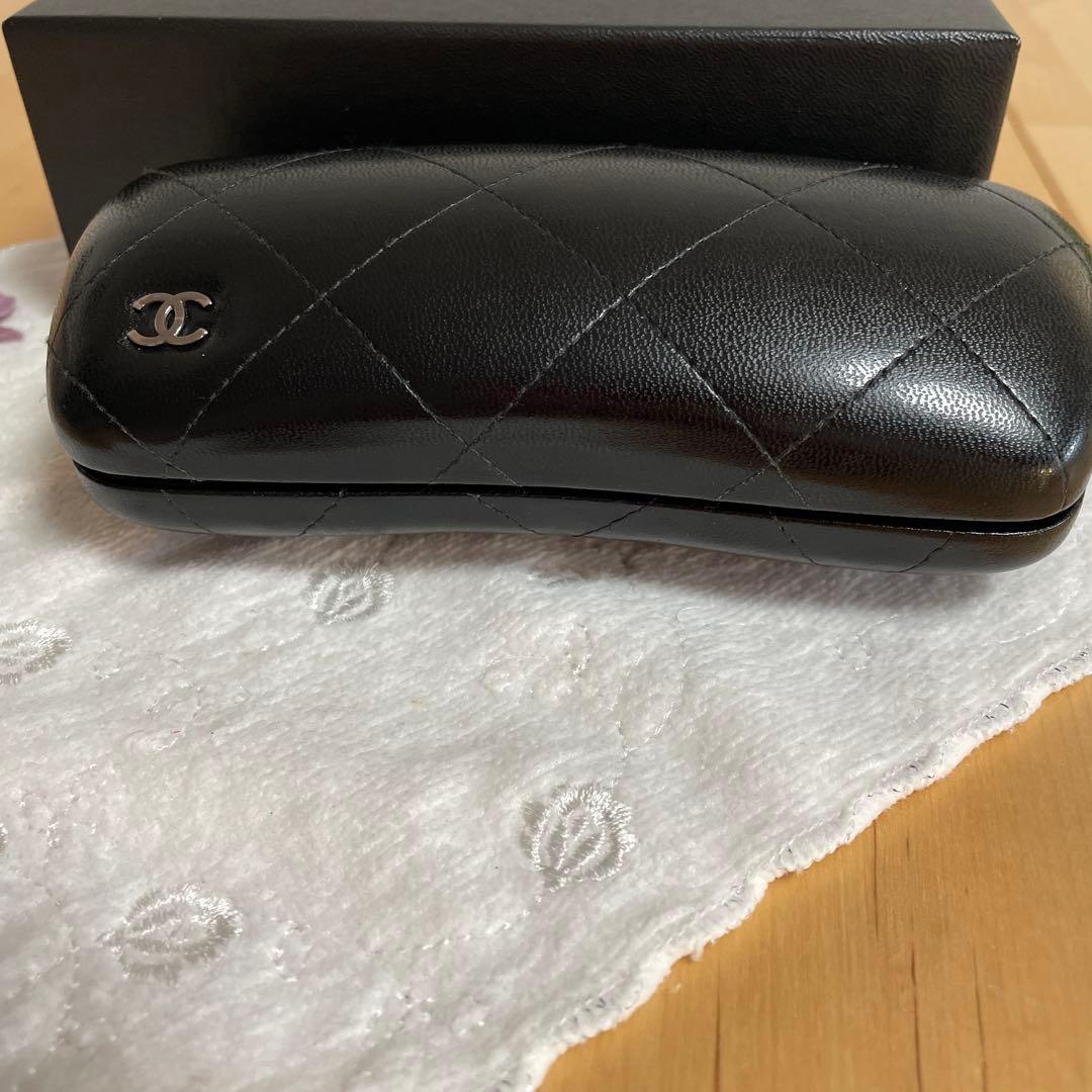 いちごみるくCHANEL キャットアイサングラス ブラック