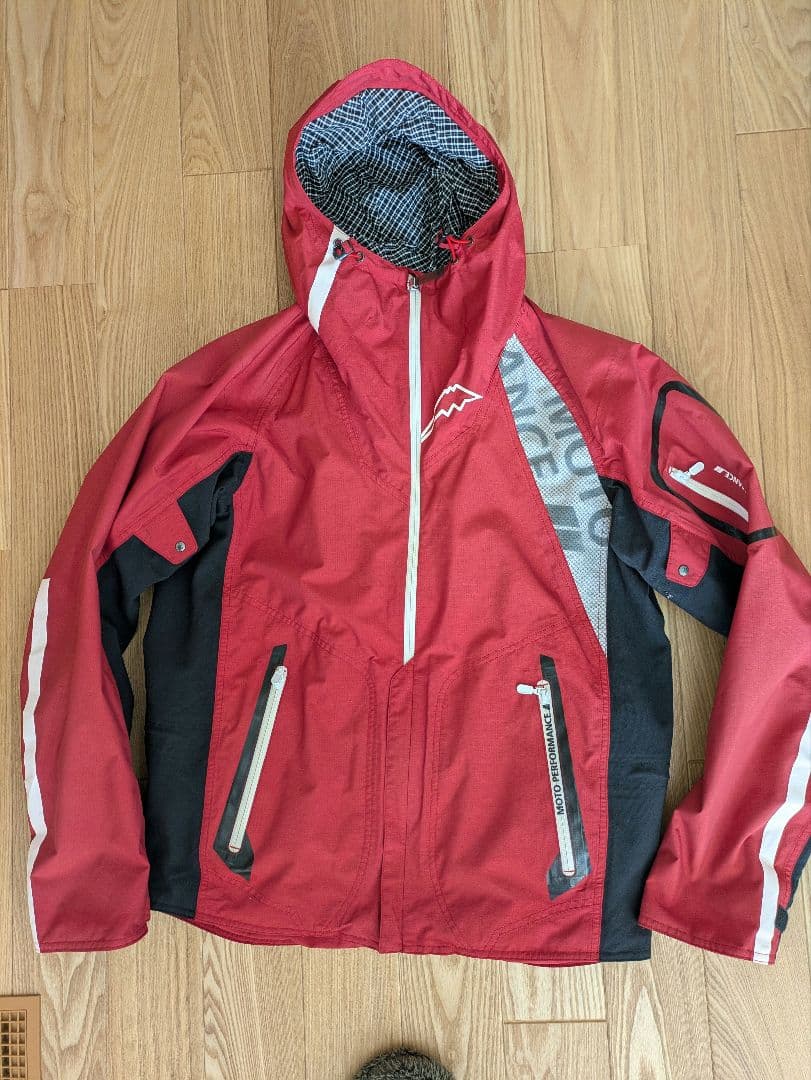 クシタニ　ウィンターアメニタジャケット K-2805 赤黒　Lサイズ