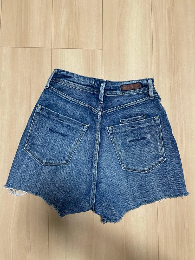 YANUK デニムショートパンツ