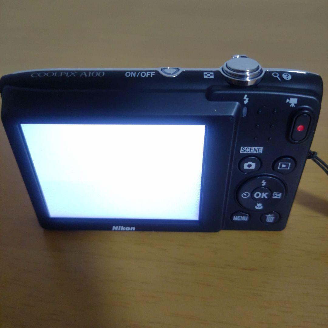 Nikon COOLPIX コンパクトデジタルカメラ シルバー