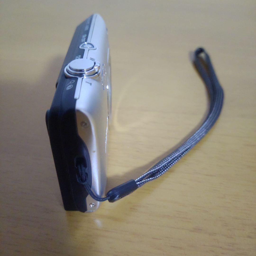 Nikon COOLPIX コンパクトデジタルカメラ シルバー