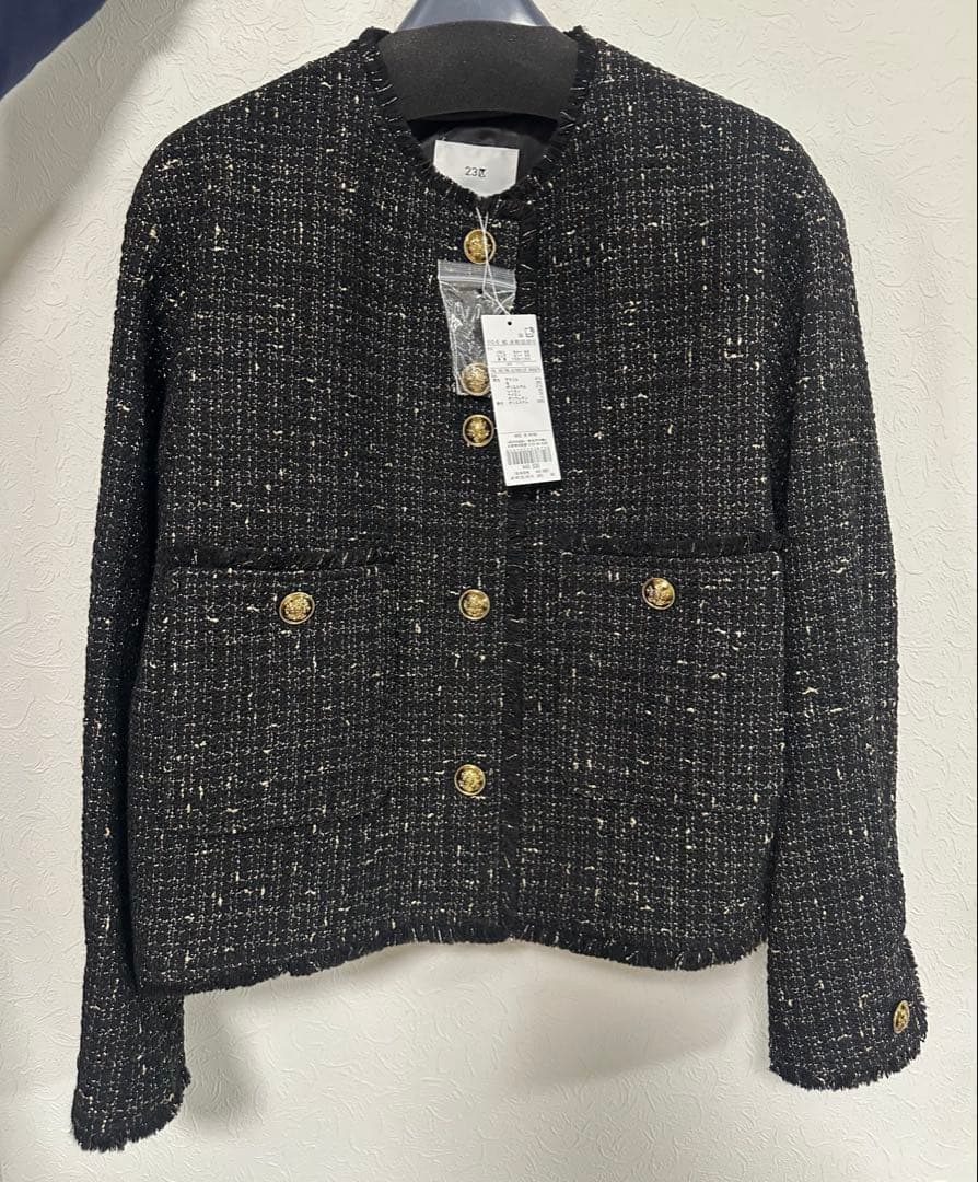 【ちゃん】新品未使用タグ付き　GIOLICA ボタン ツイード ジャケット