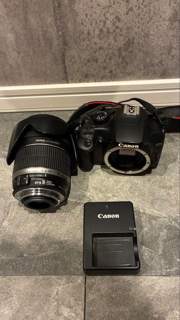 Canon EOS kissF とEFS 18-200mm