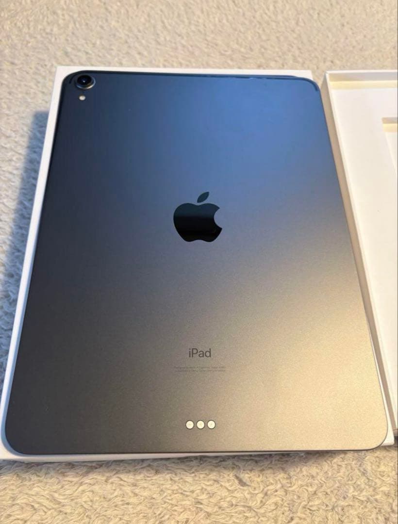 (美品) iPad Pro 11 第ー世代 256GB キーボードケース付き